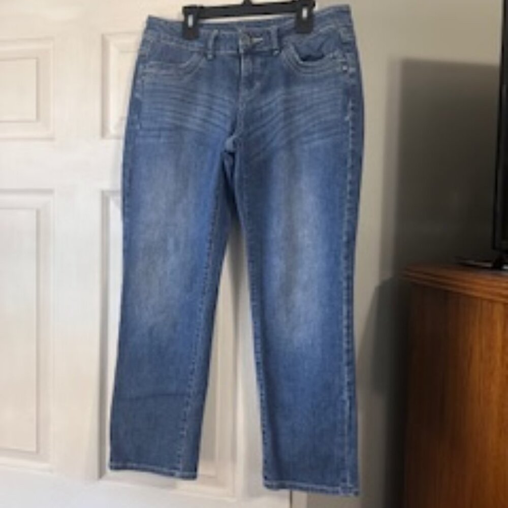 Size 6 Simply Vera Vera Wang crop straight jeans